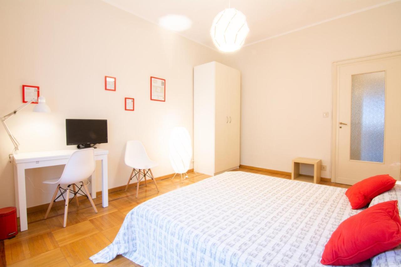 Guest House Torino Porta Nuova Turin Bagian luar foto