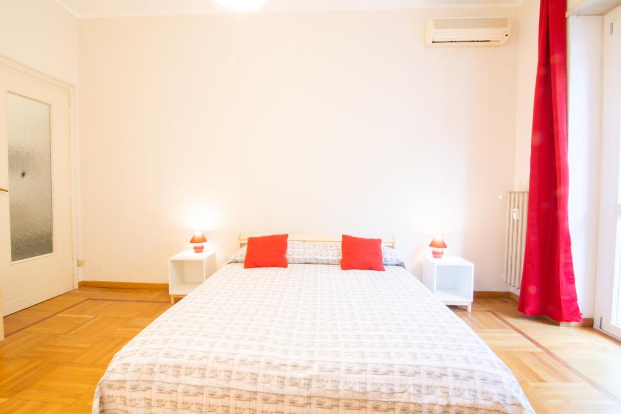 Guest House Torino Porta Nuova Turin Bagian luar foto