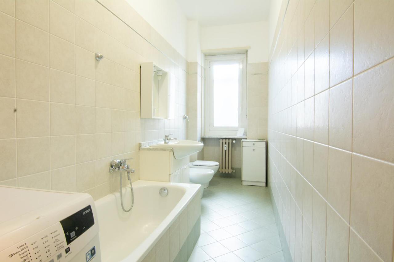 Guest House Torino Porta Nuova Turin Bagian luar foto